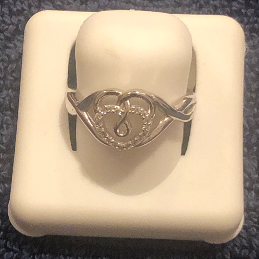 925 Sterling Silver Infinity-Heart Ring Cz Gemstones 25$
